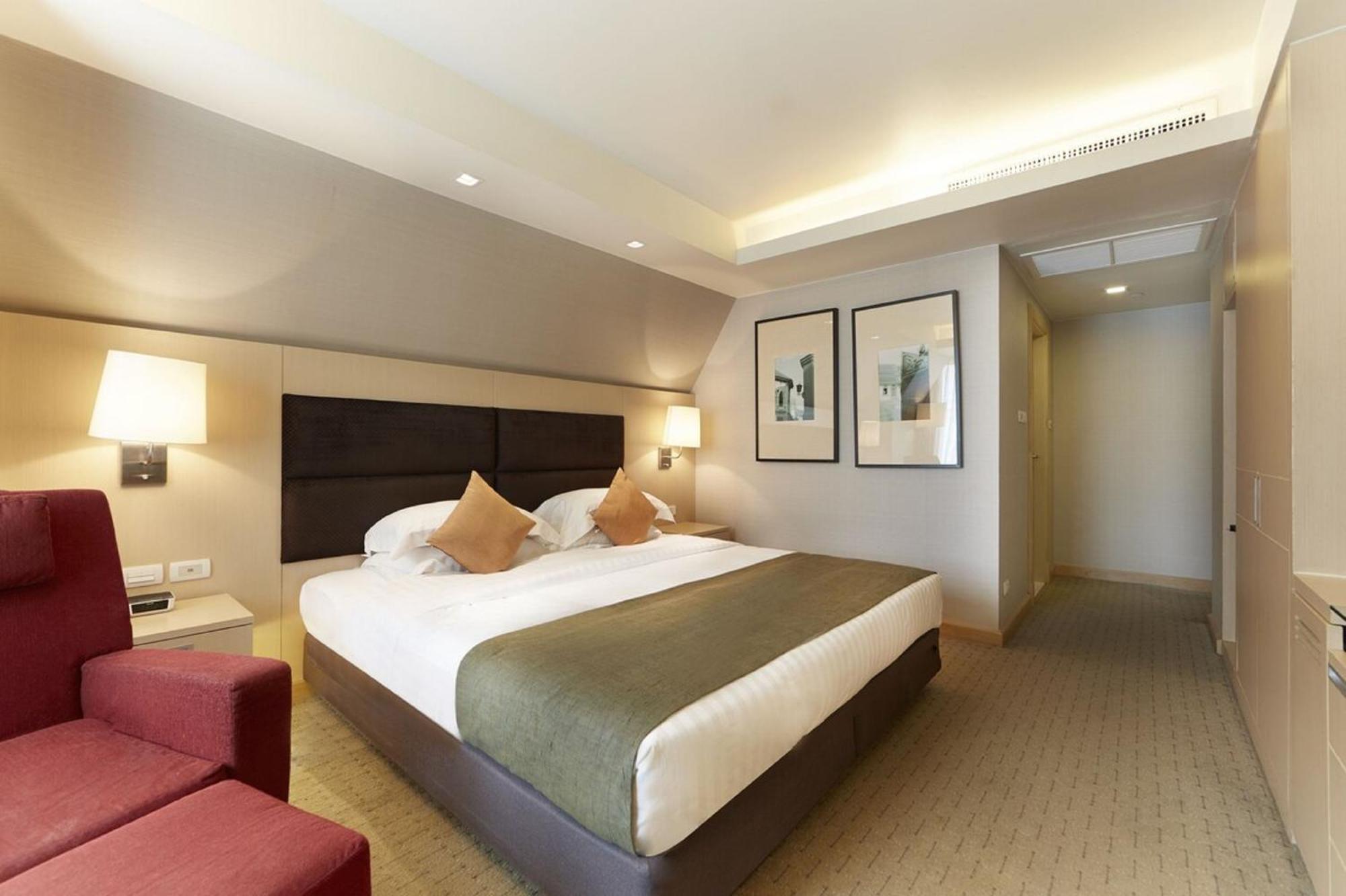 Hotel Sora & Sukhumvit - Formerly Aspira 12th Avenue Asoke Sukhumvit Bangkok