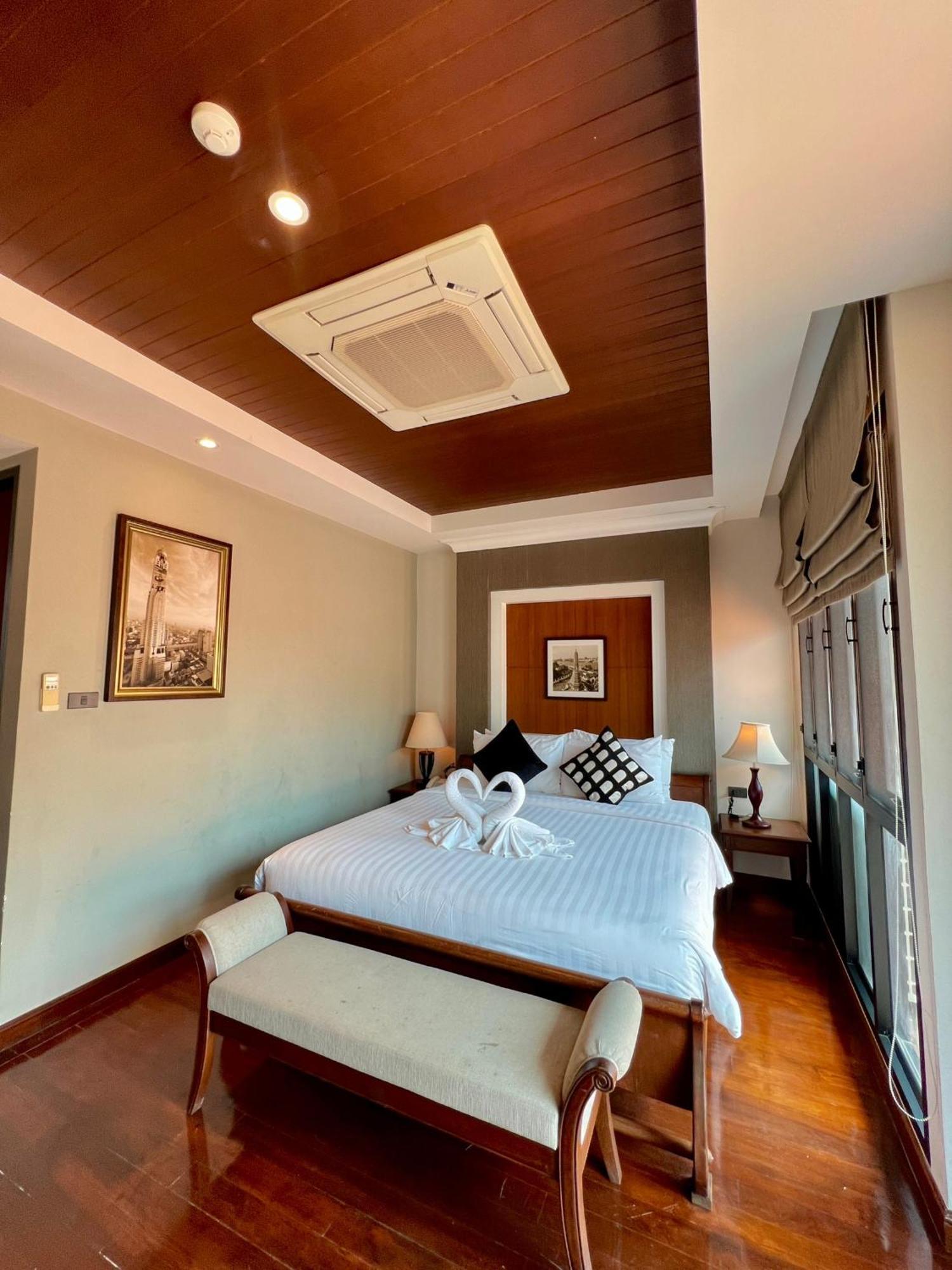 Yotaka Hotel