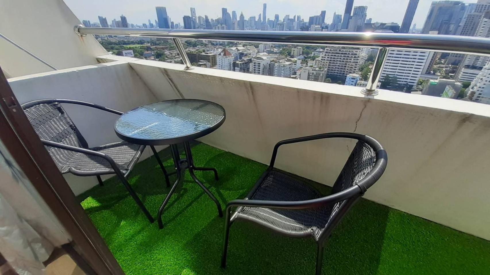 Omnitower Near Nana, With Beautiful Balcony * Bangkok