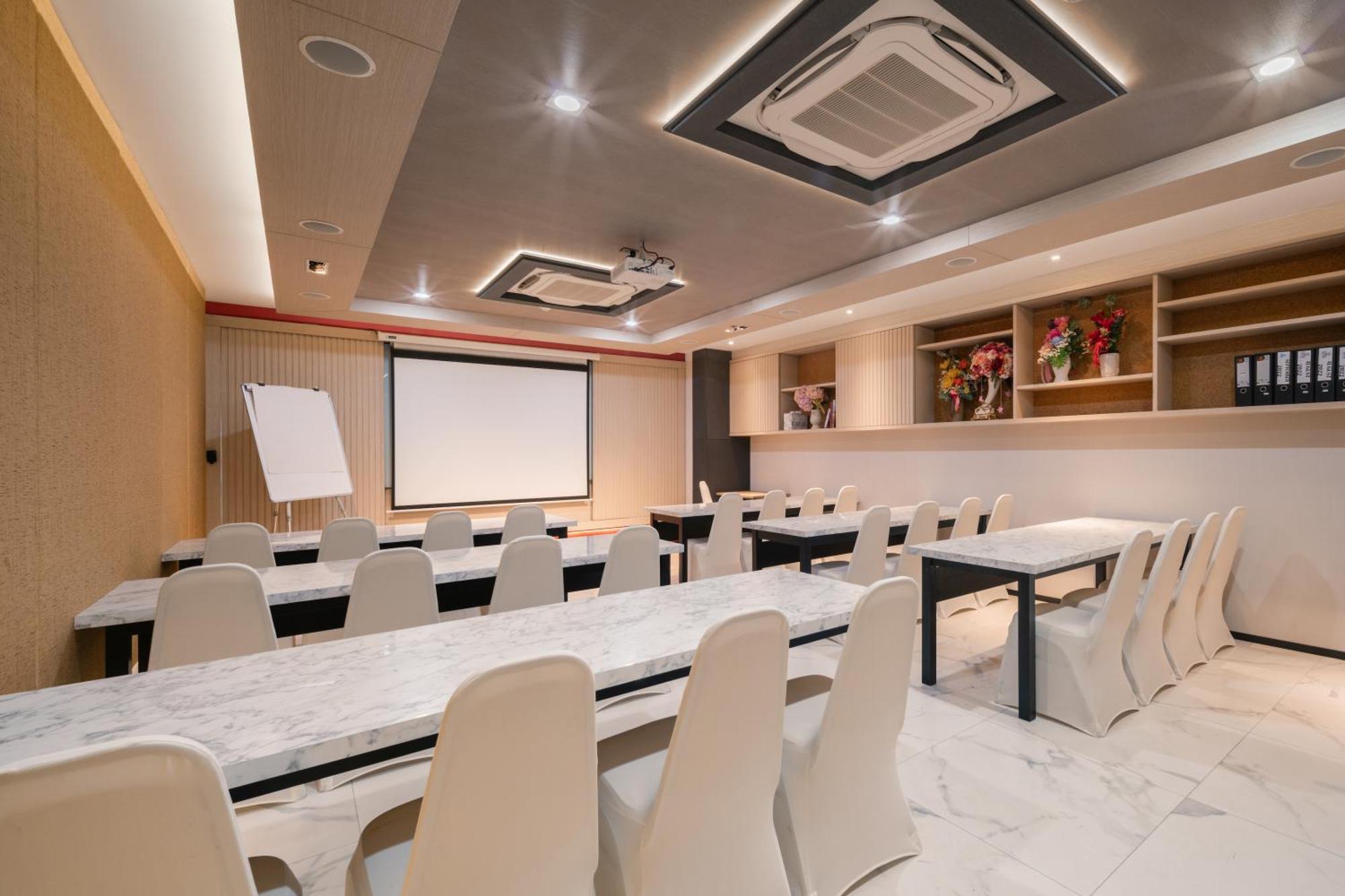 Samyan Serene Hotel