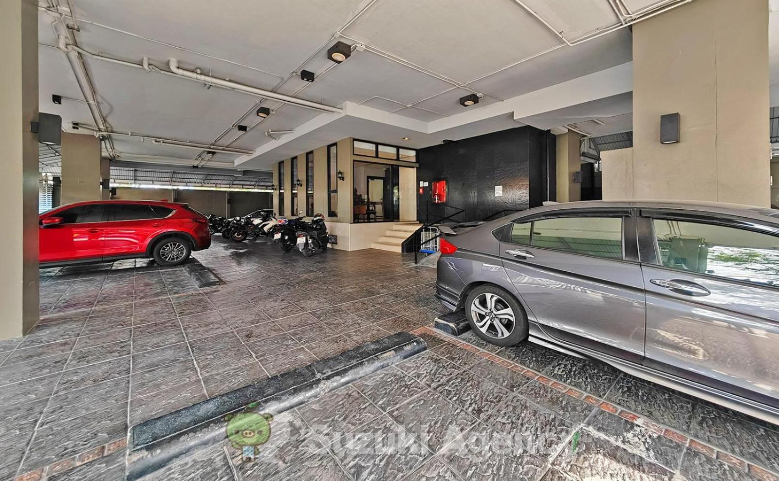 W8 Rise Lux Condo, 3 Bedroom Penthouse, Hip Bkk 5 Min From Thonglo Bts Station, Ok After The Earthquake Pangsapuri *