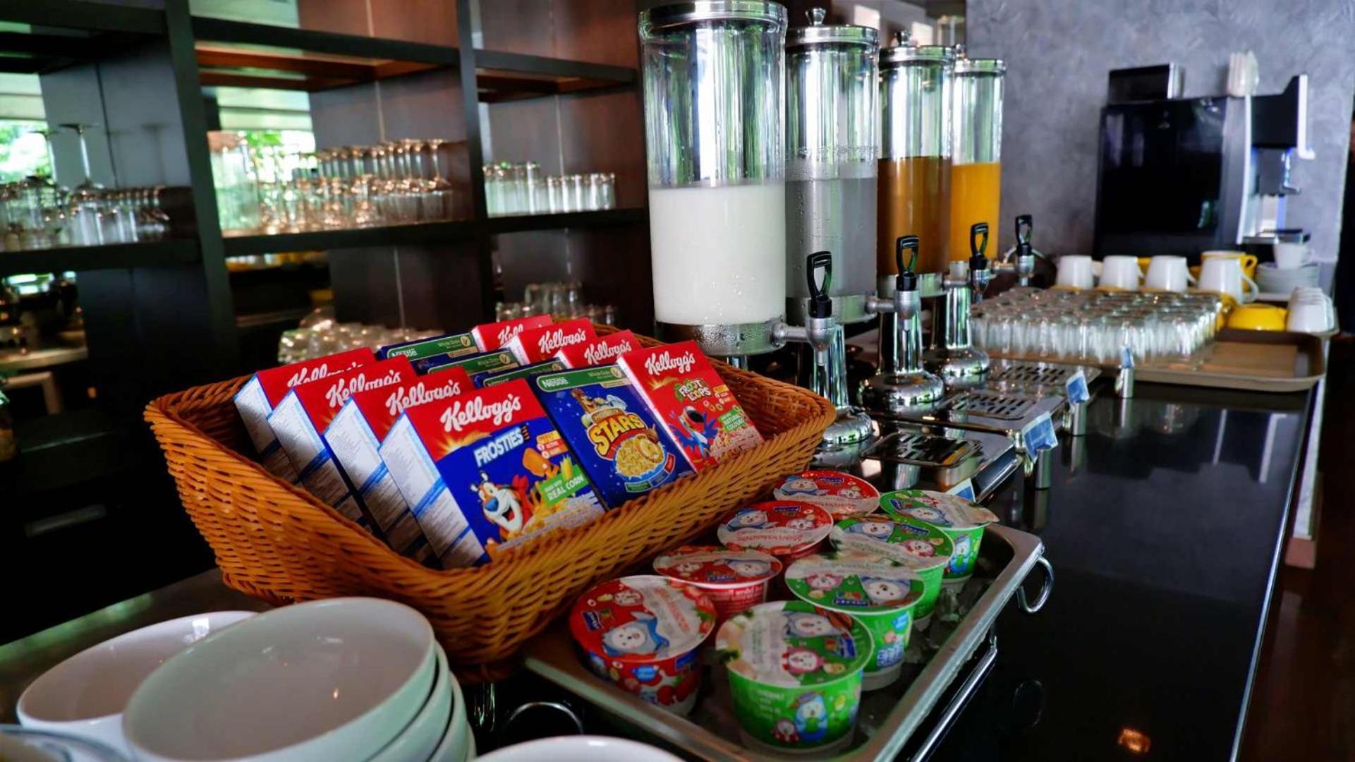 Hotel Sora & Sukhumvit - Formerly Aspira 12th Avenue Asoke Sukhumvit 4*
