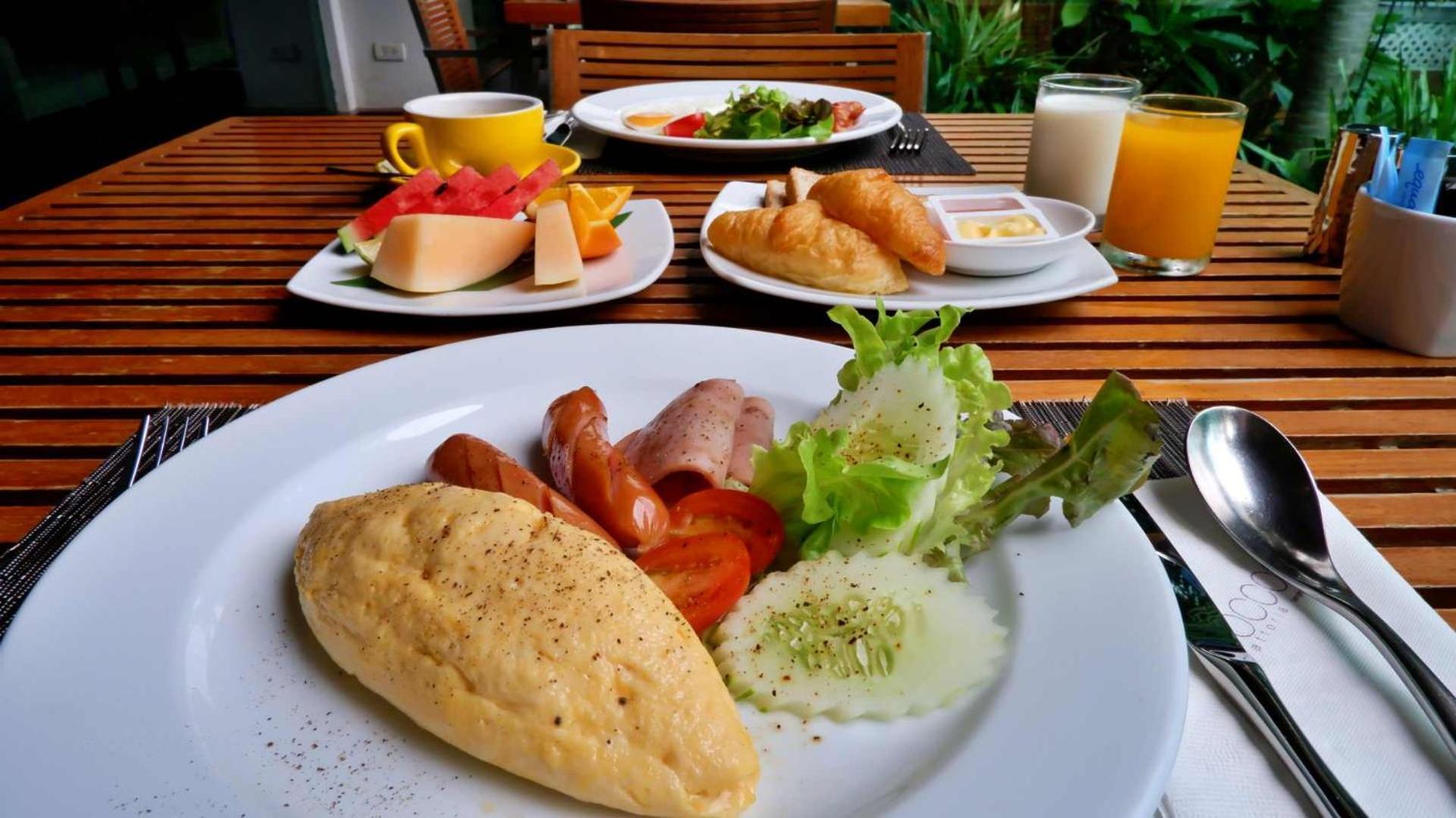 Hotel Sora & Sukhumvit - Formerly Aspira 12th Avenue Asoke Sukhumvit
