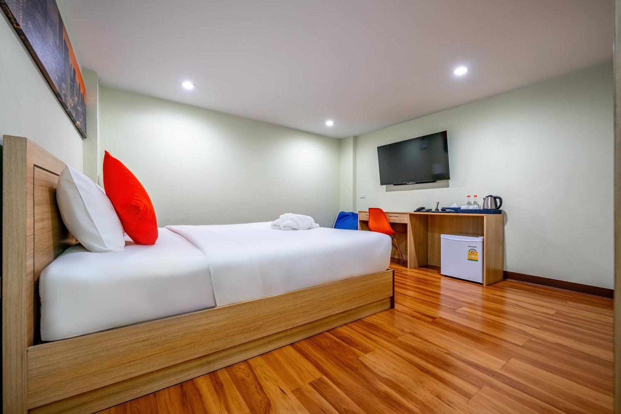 Hotel 7 Days Premium At Icon Siam Station 3*