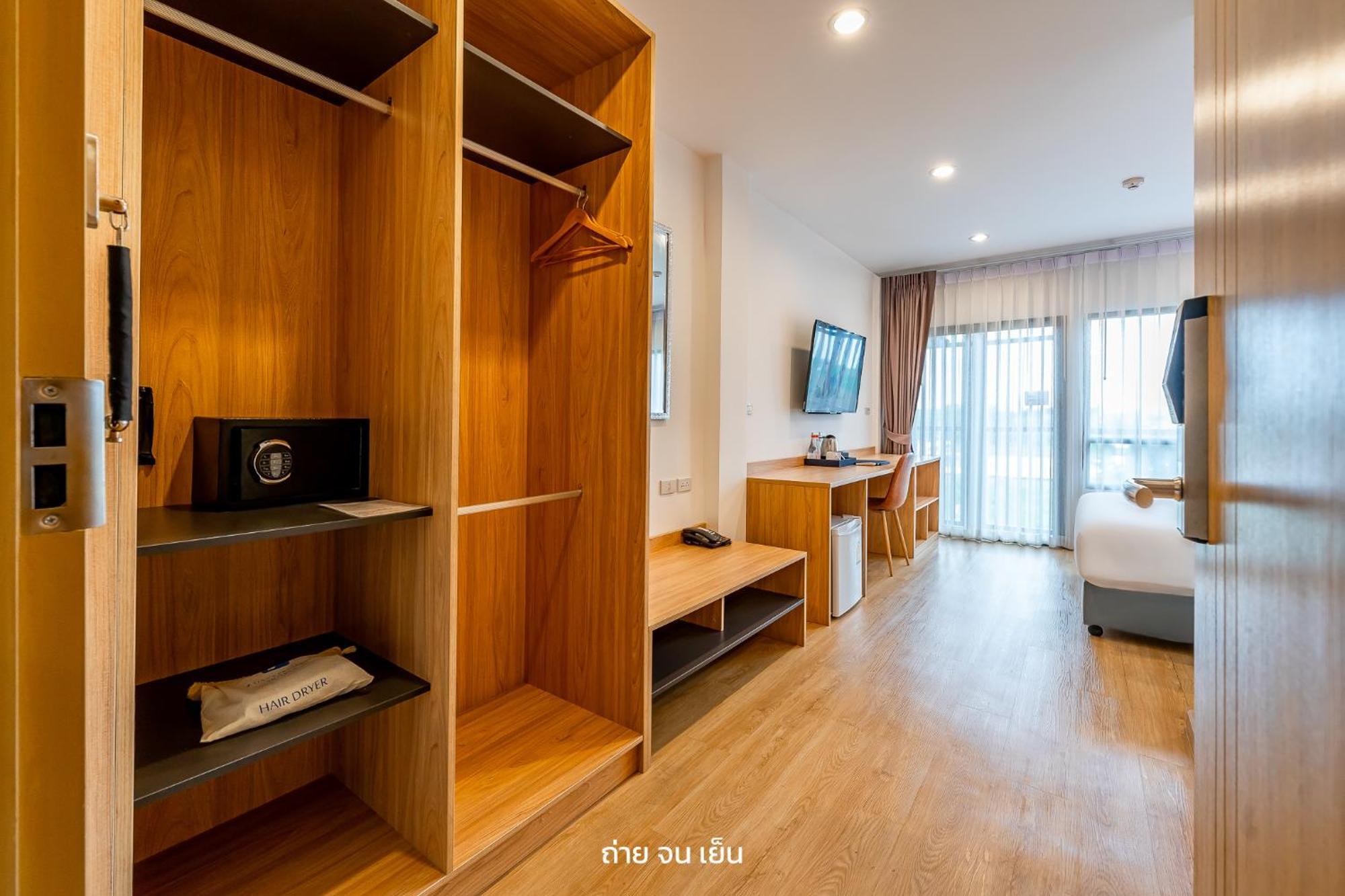 7 Days Premium Don Meaung Airport Hotel 3*