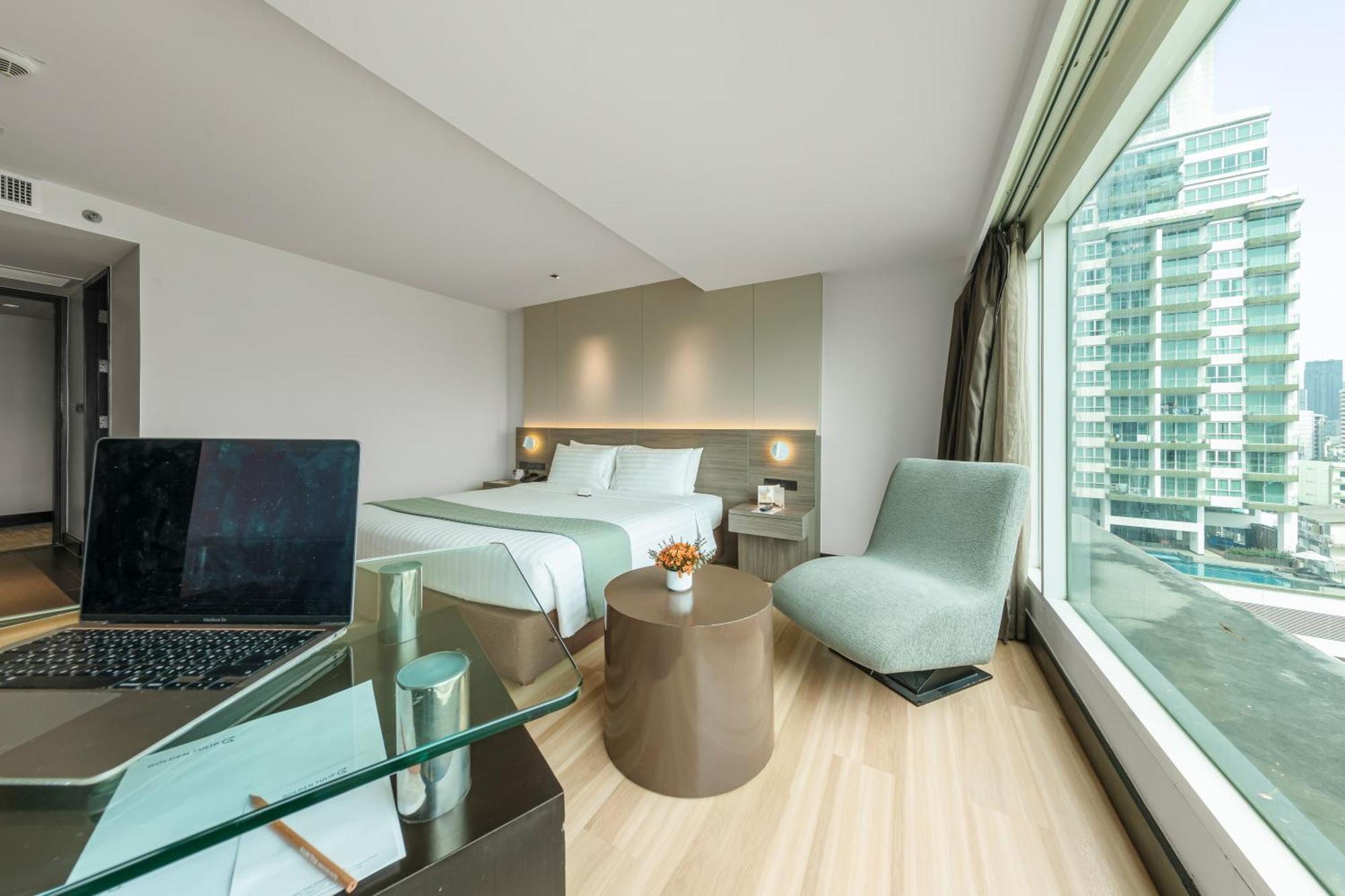 Golden Tulip Mandison 4*