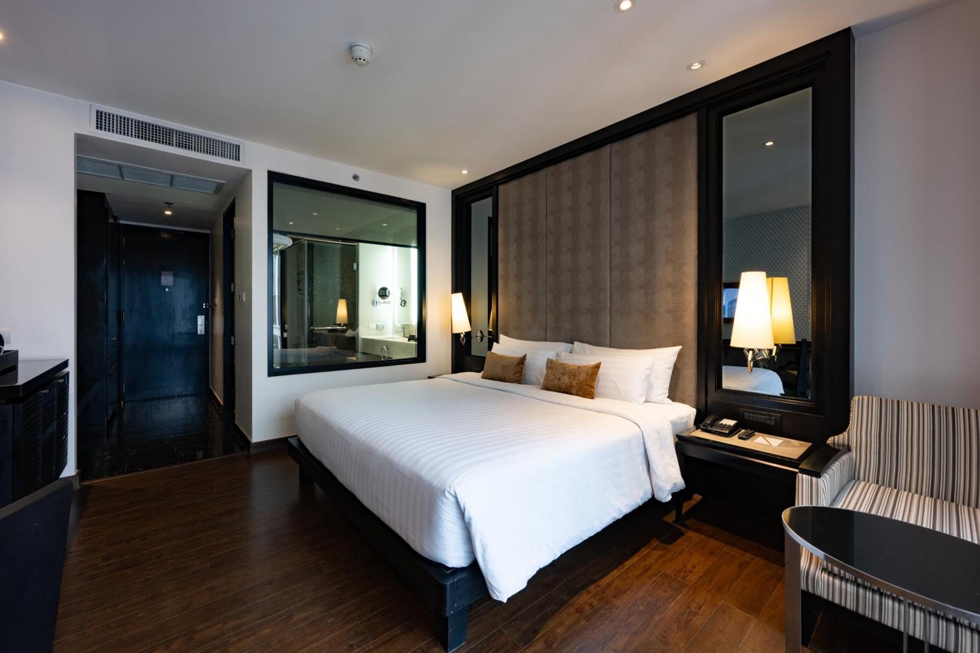M\u00f6venpick Sukhumvit 15 5*