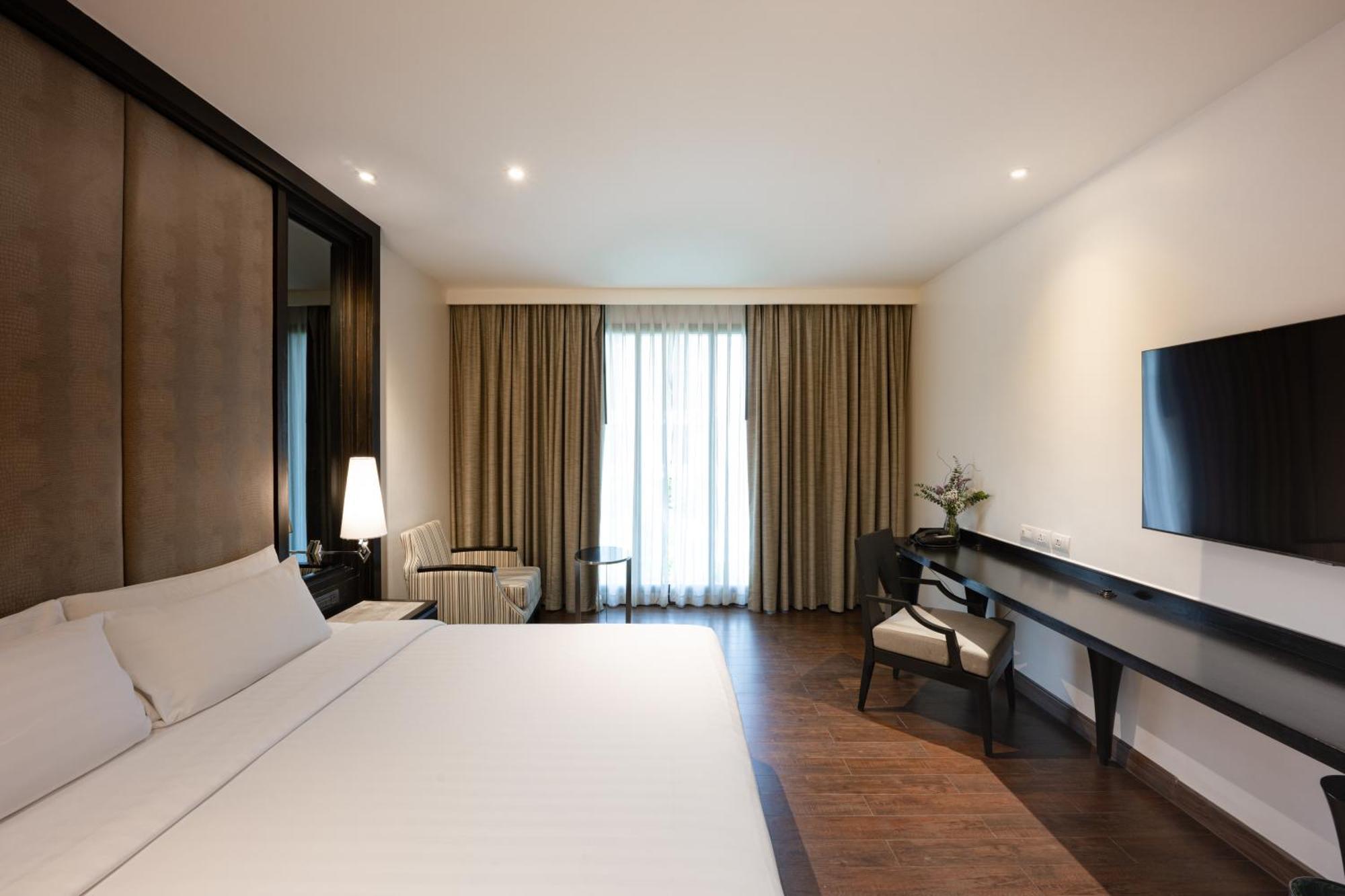 Hotel M\u00f6venpick Sukhumvit 15 5*