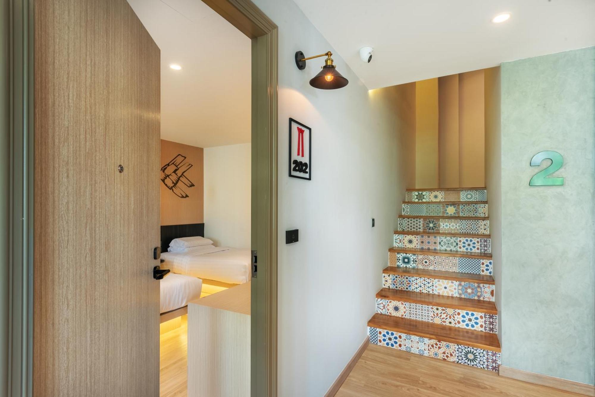 Phra Nakhon Poshtel Asrama *