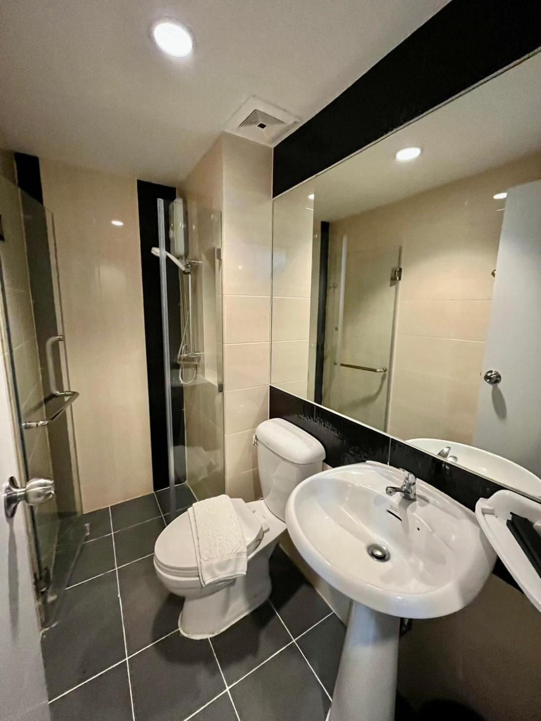 High Airport Link Hotel, Hotel 3*