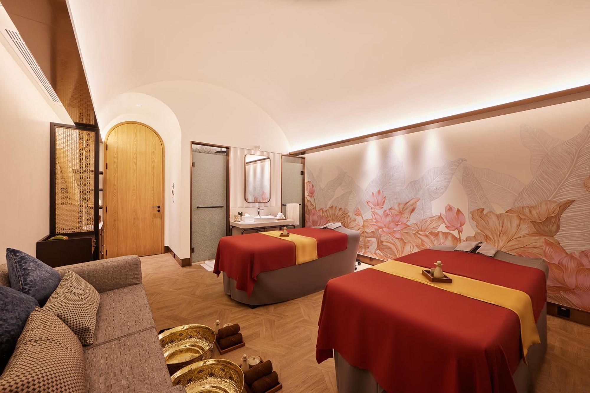 Hotel Eastin Grand Phayathai 5*