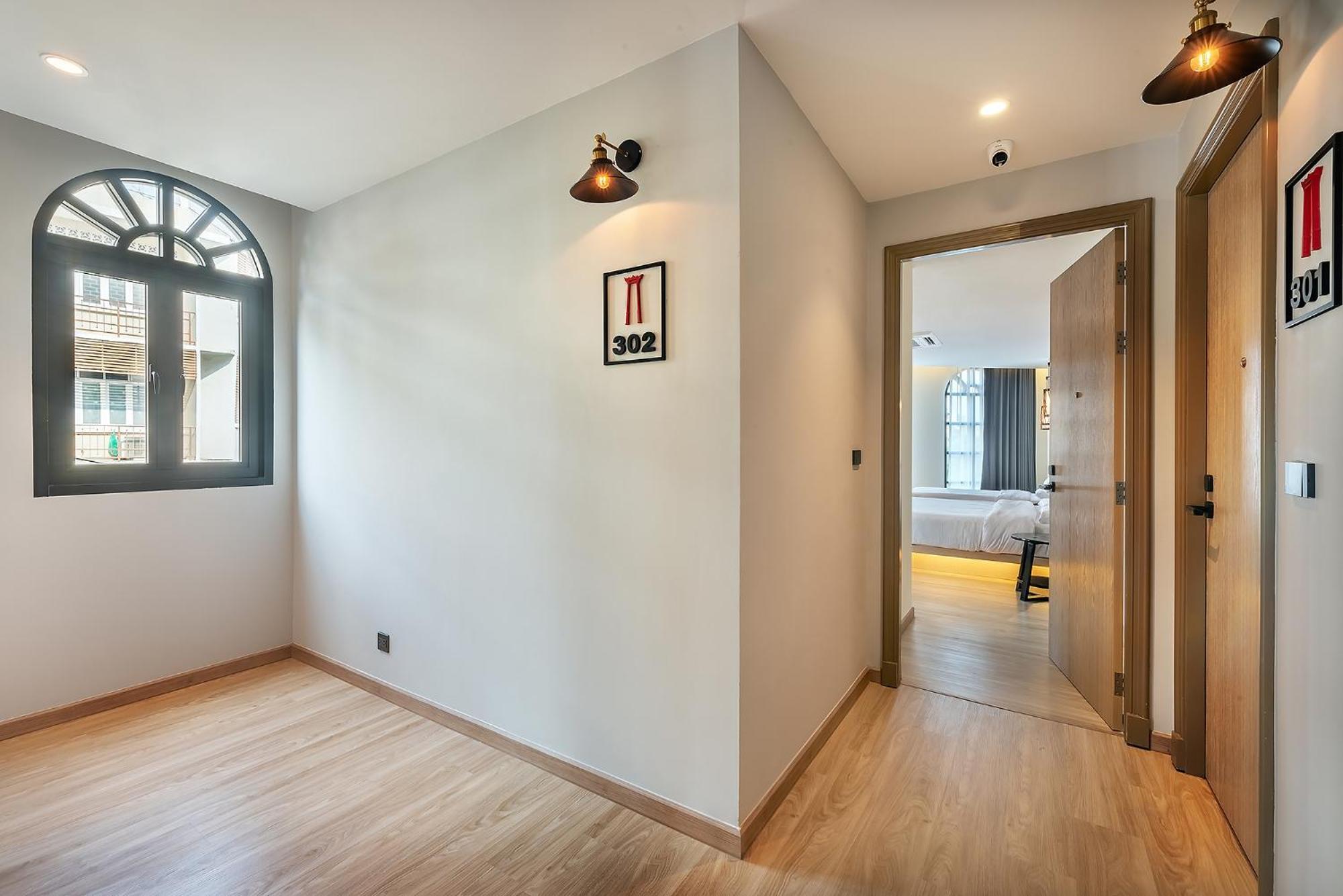 Asrama Phra Nakhon Poshtel *