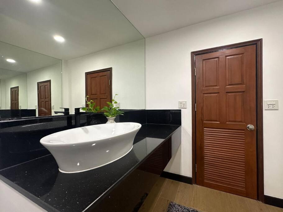 Private Cozy House @chatcuchak Bahay bakasyunan