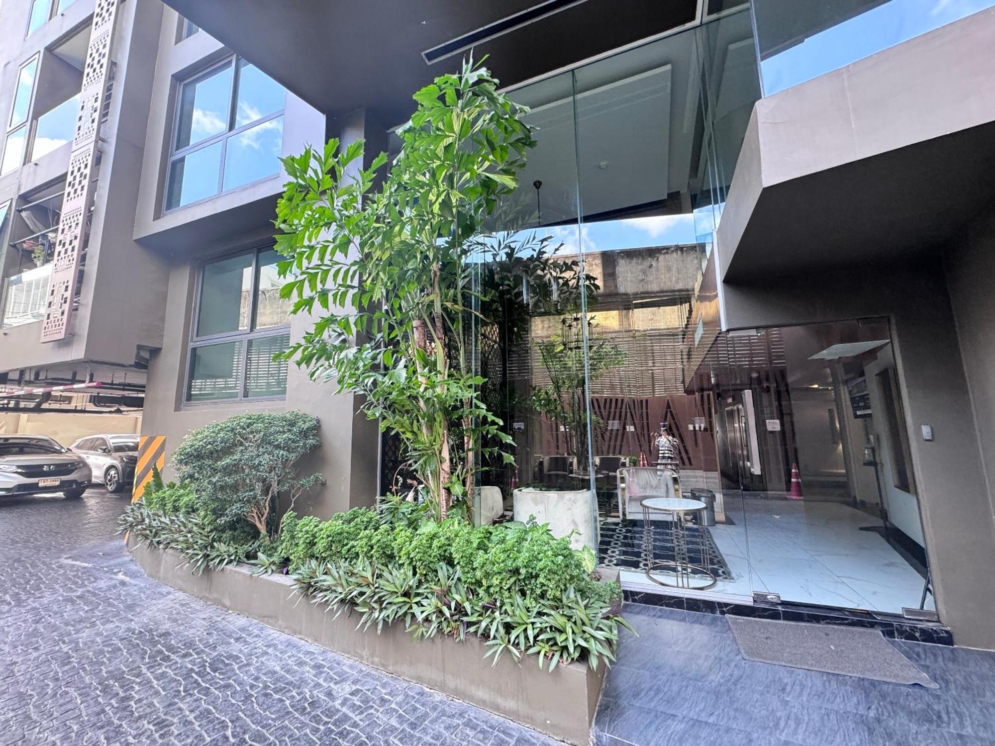 Apartment Al Define