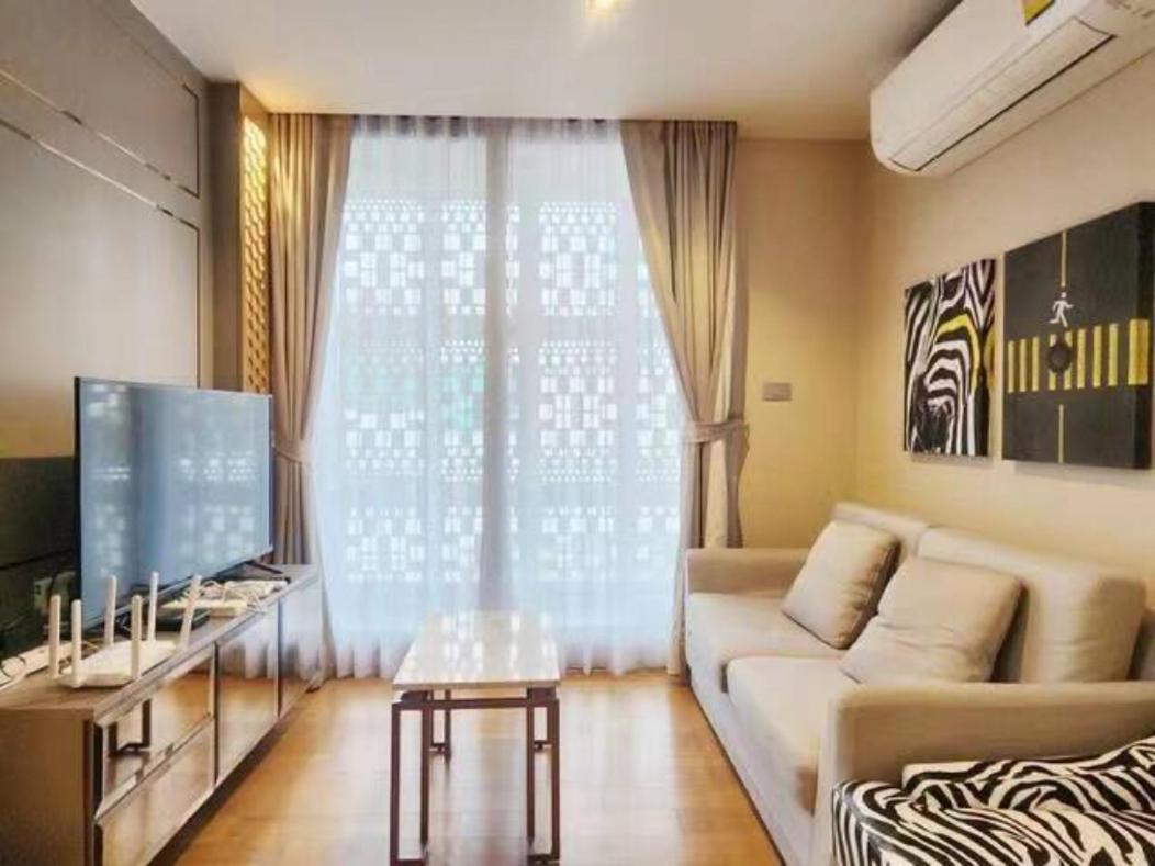 Apartment Al Define *