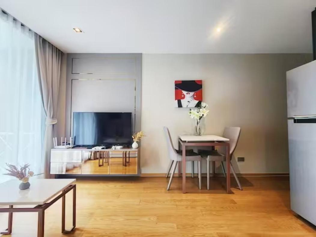 Al Define Apartment