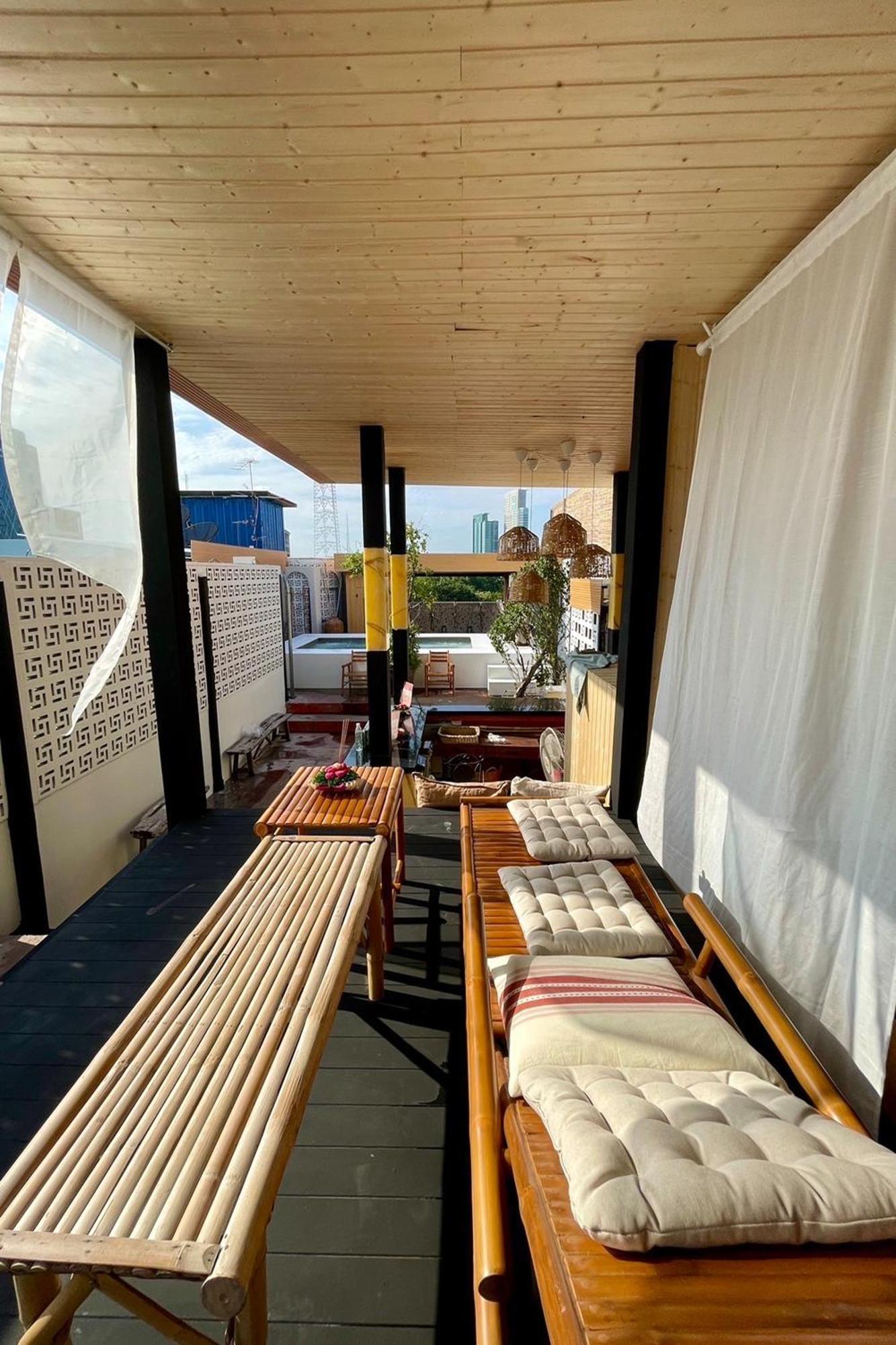 Blu Ari Stylish Gay Poshtel Asrama