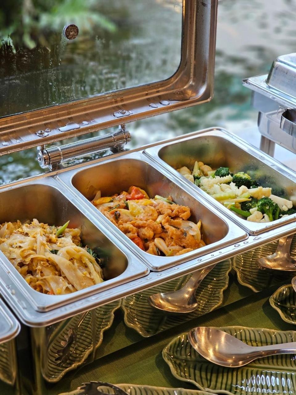 Feung Nakorn Balcony Rooms&cafe 3* Bangkok