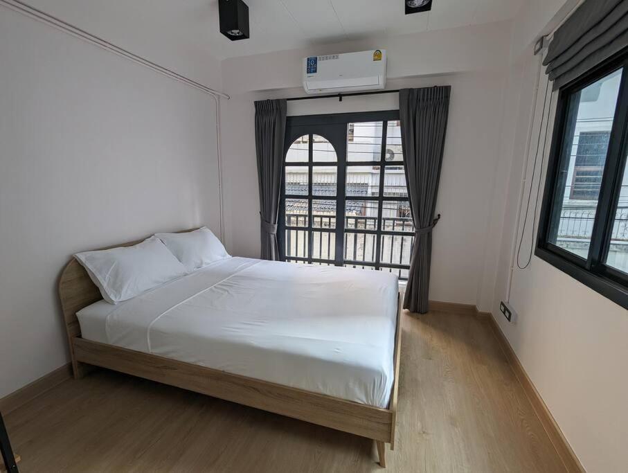 Vakantiehuis Cloud9 Hometel - Entire House 3br 170m To Bts Private Quiet & Comfy *