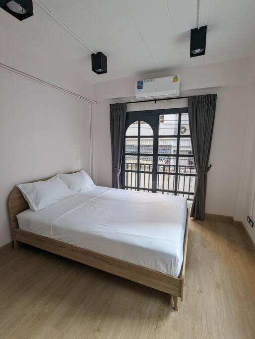 Cloud9 Hometel - Entire House 3br 170m To Bts Private Quiet & Comfy Vakantiehuis Bangkok