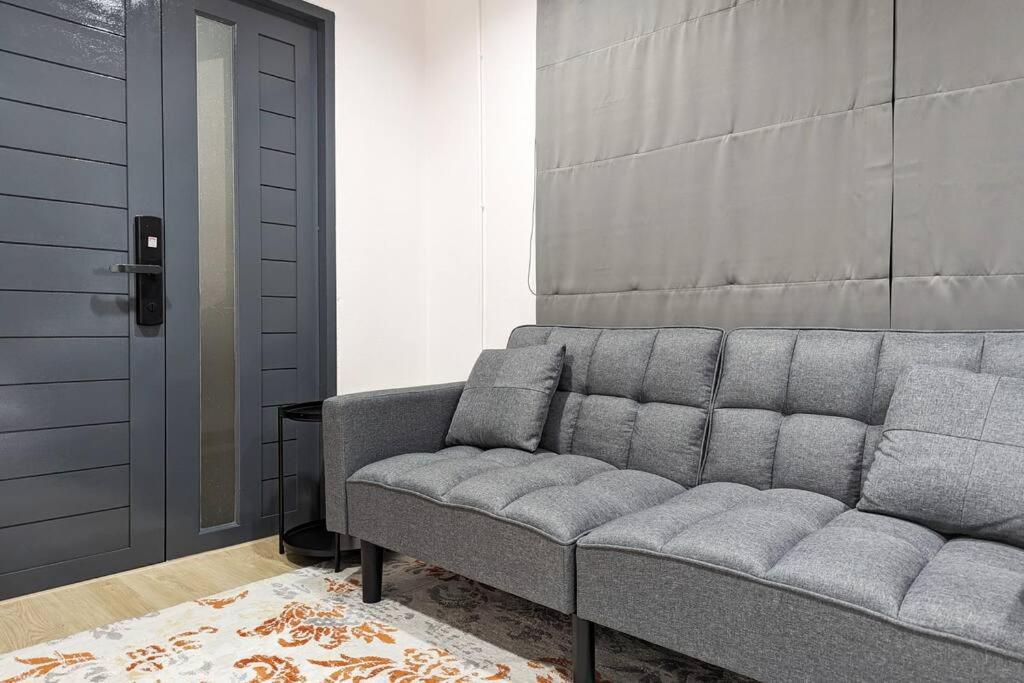 Cloud9 Hometel - Entire House 3br 170m To Bts Private Quiet & Comfy Vakantiehuis