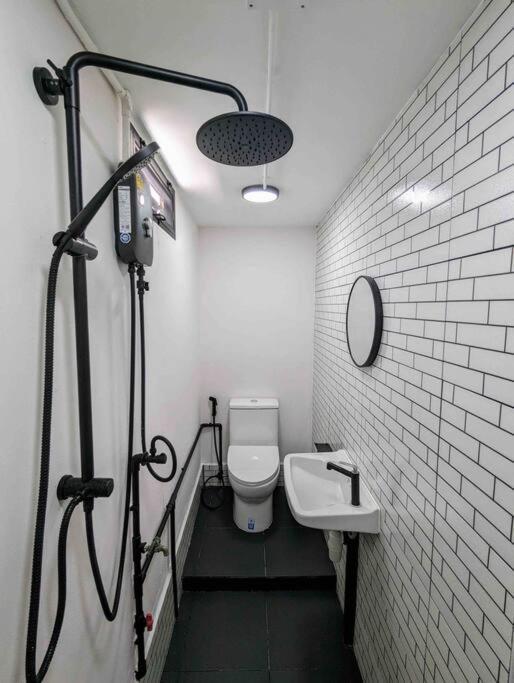 Cloud9 Hometel - Entire House 3br 170m To Bts Private Quiet & Comfy Vakantiehuis