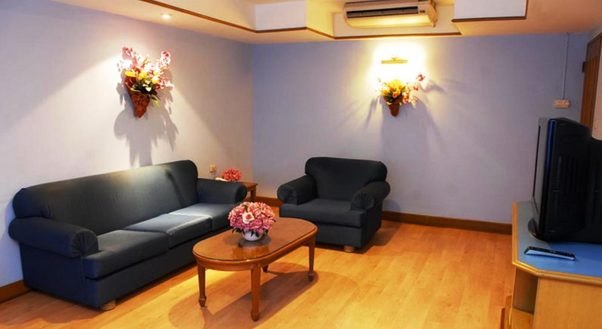 Hotel Silom Village Bangkok