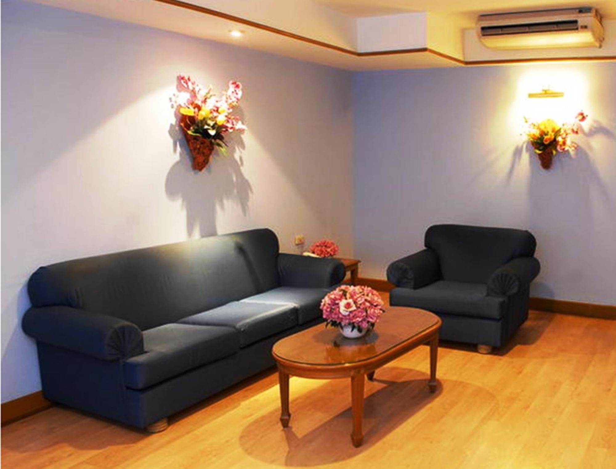 Hotel Silom Village Bangkok
