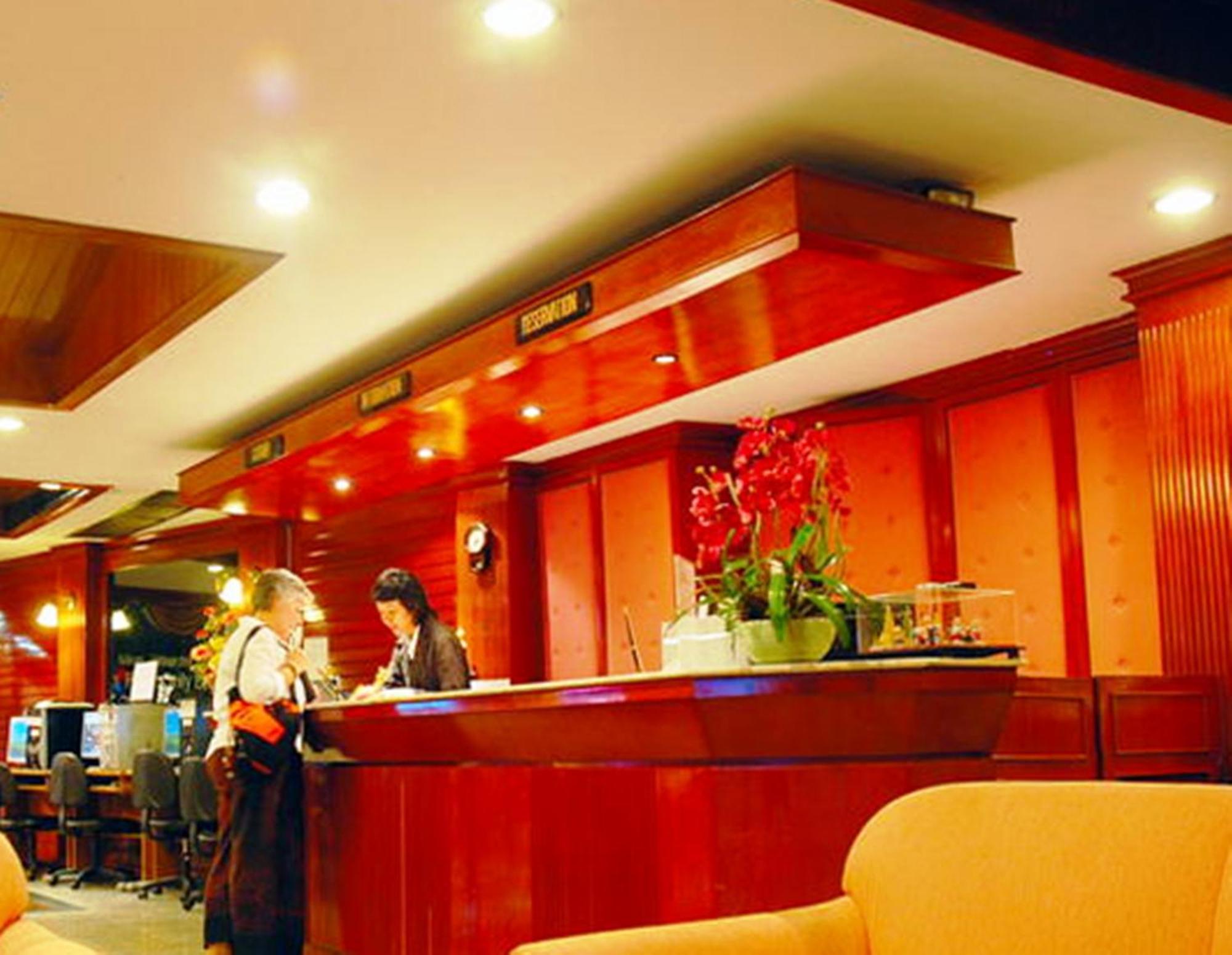 Silom Village