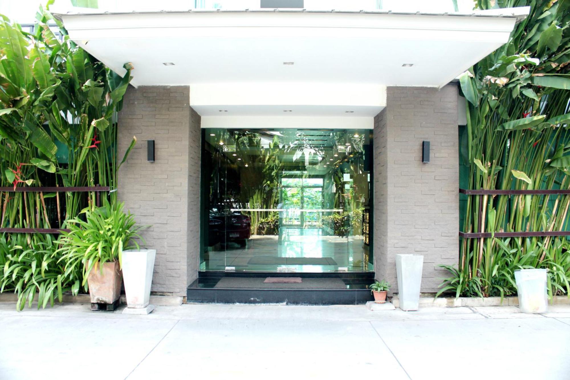 Hotel 14 3*