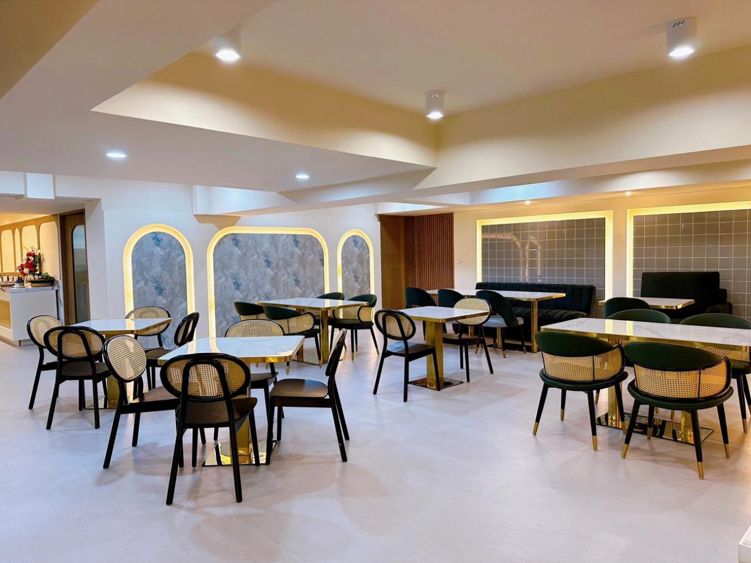 Miloft Sathorn - Sha Certified Hotel 5*