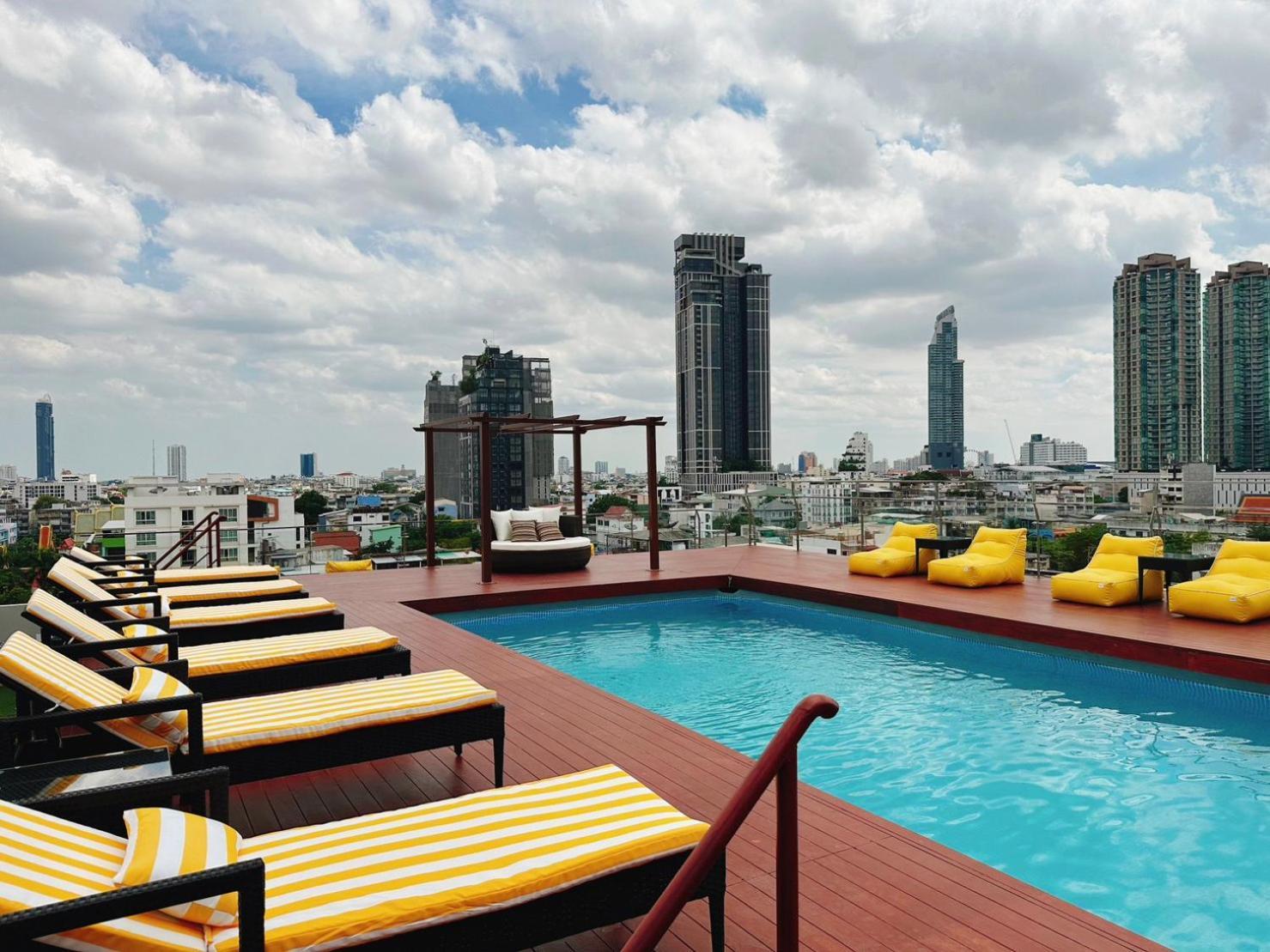 Miloft Sathorn - Sha Certified Hotel Bangkok