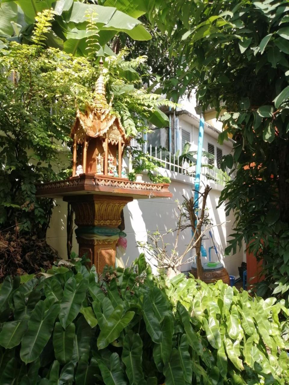 Baan Tepa Boutique House Bed & Breakfast