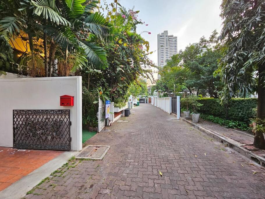 Vila 4br Entire House Center Bts Sky Train Mall
