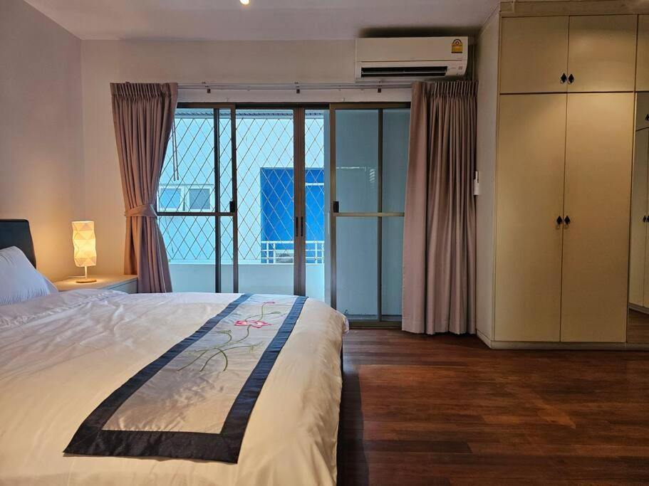 4br Entire House Center Bts Sky Train Mall Vila Bangkok