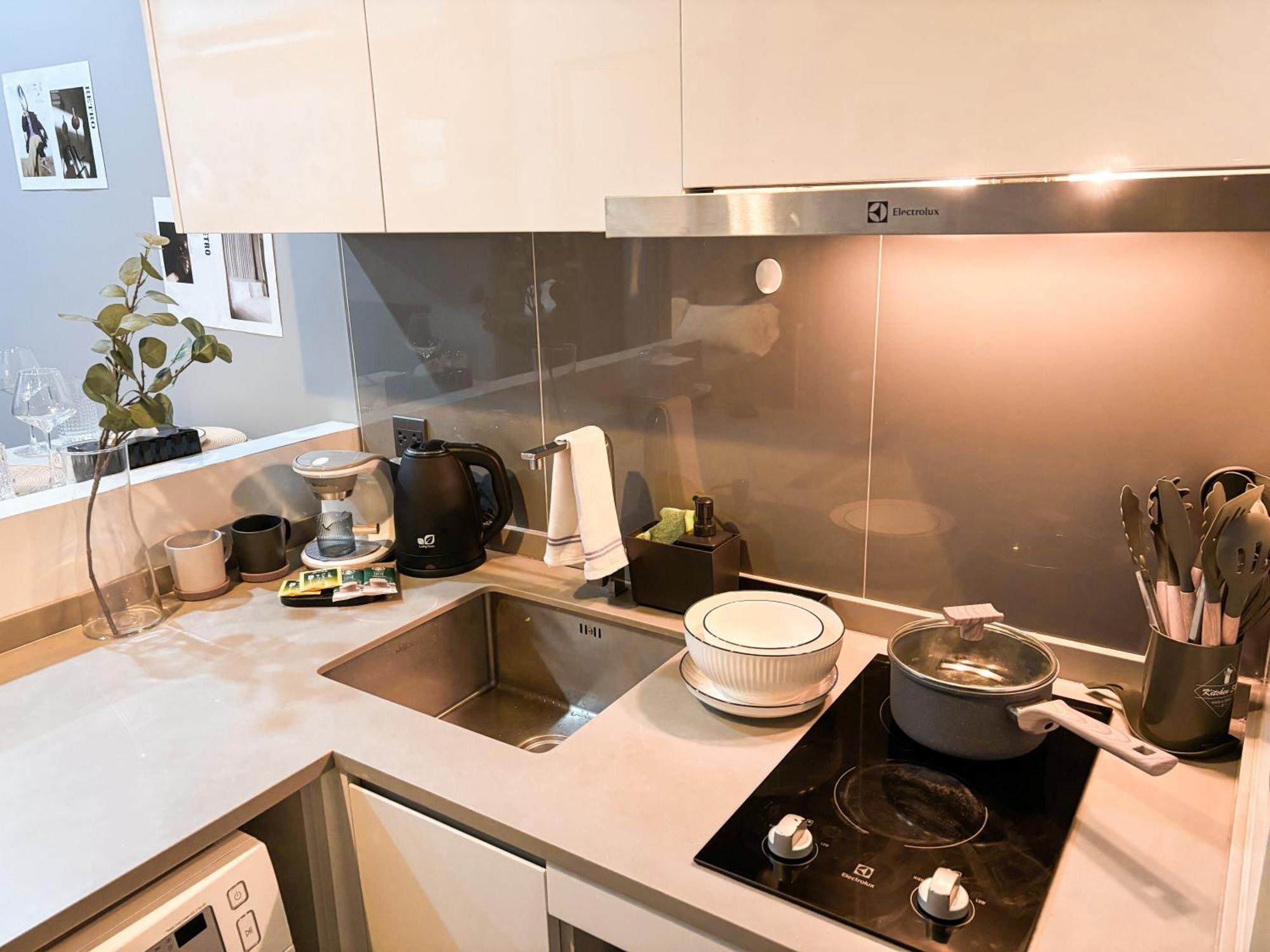 #gj2 Thonglor Ekkamai Sukhumvit * Bangkok