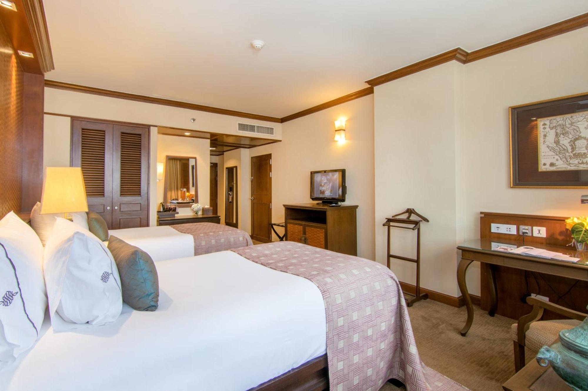 Hotel The Sukosol 5*
