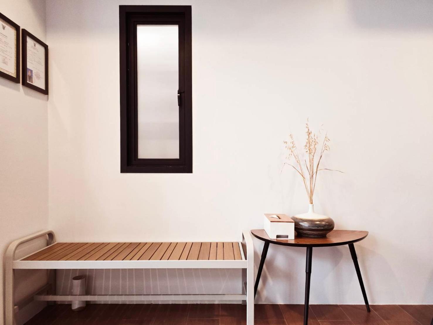 Hotel Red Door Samsen Hotel,