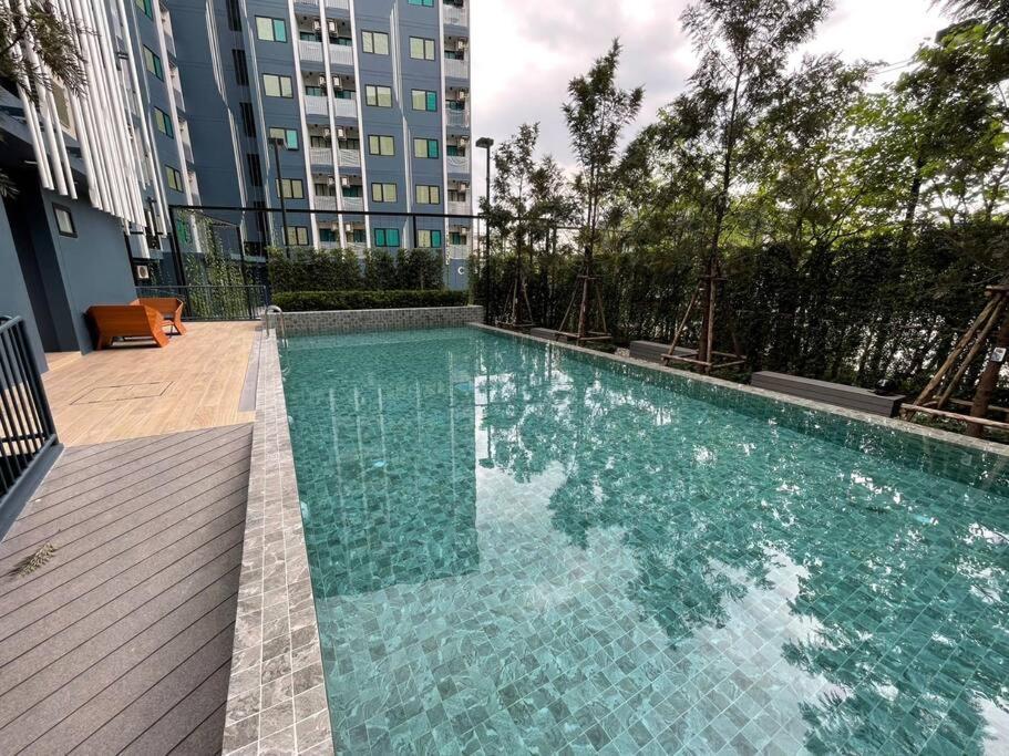 Ladprao,chatuchak 2bedroom 10 Min Neer Chatuchak Apartment Bangkok