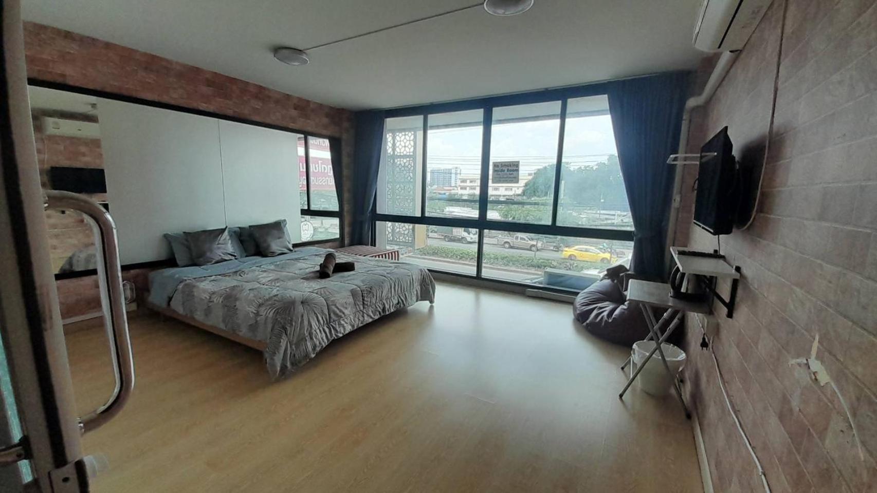Homey-donmueang Hostel *