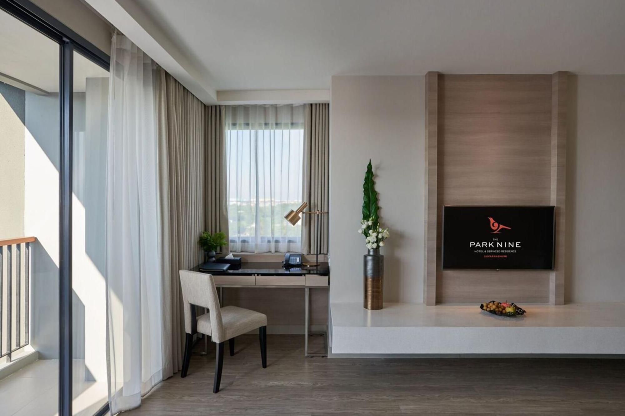 The Park Nine Suvarnabhumi - Free Bkk Airport Shuttle Hotel
