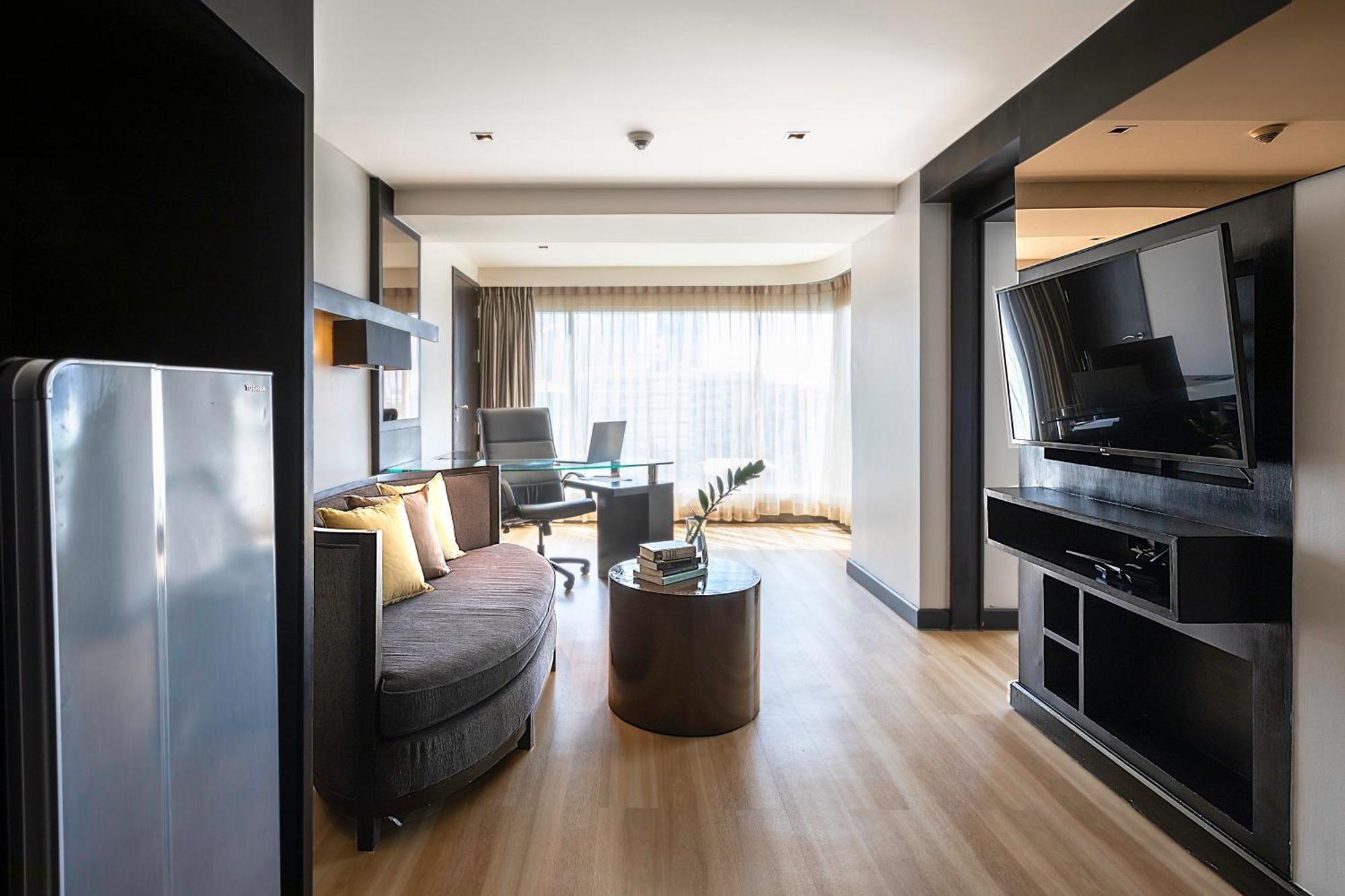 Golden Tulip Mandison Hotel