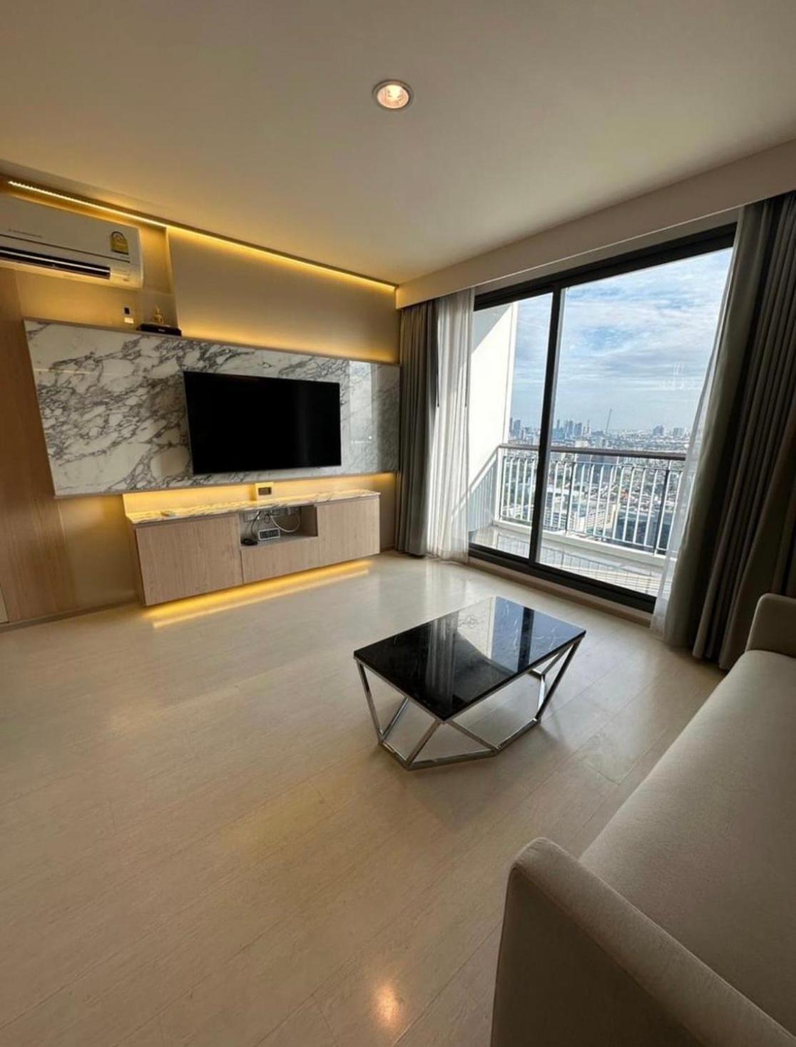 Luxury Nana Embassy