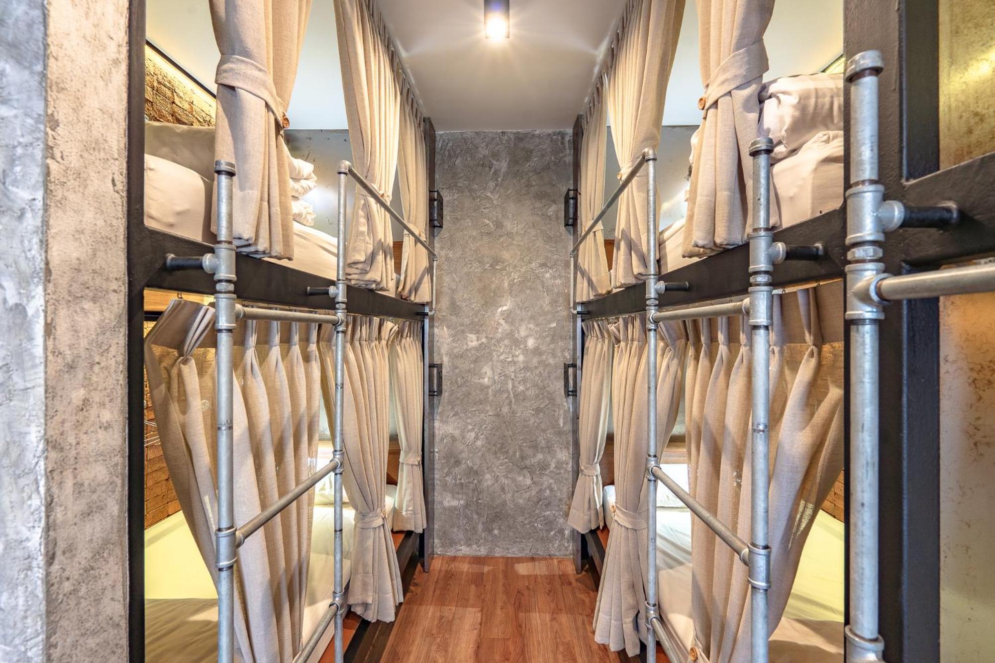 Hotel Siam Plug In 2*
