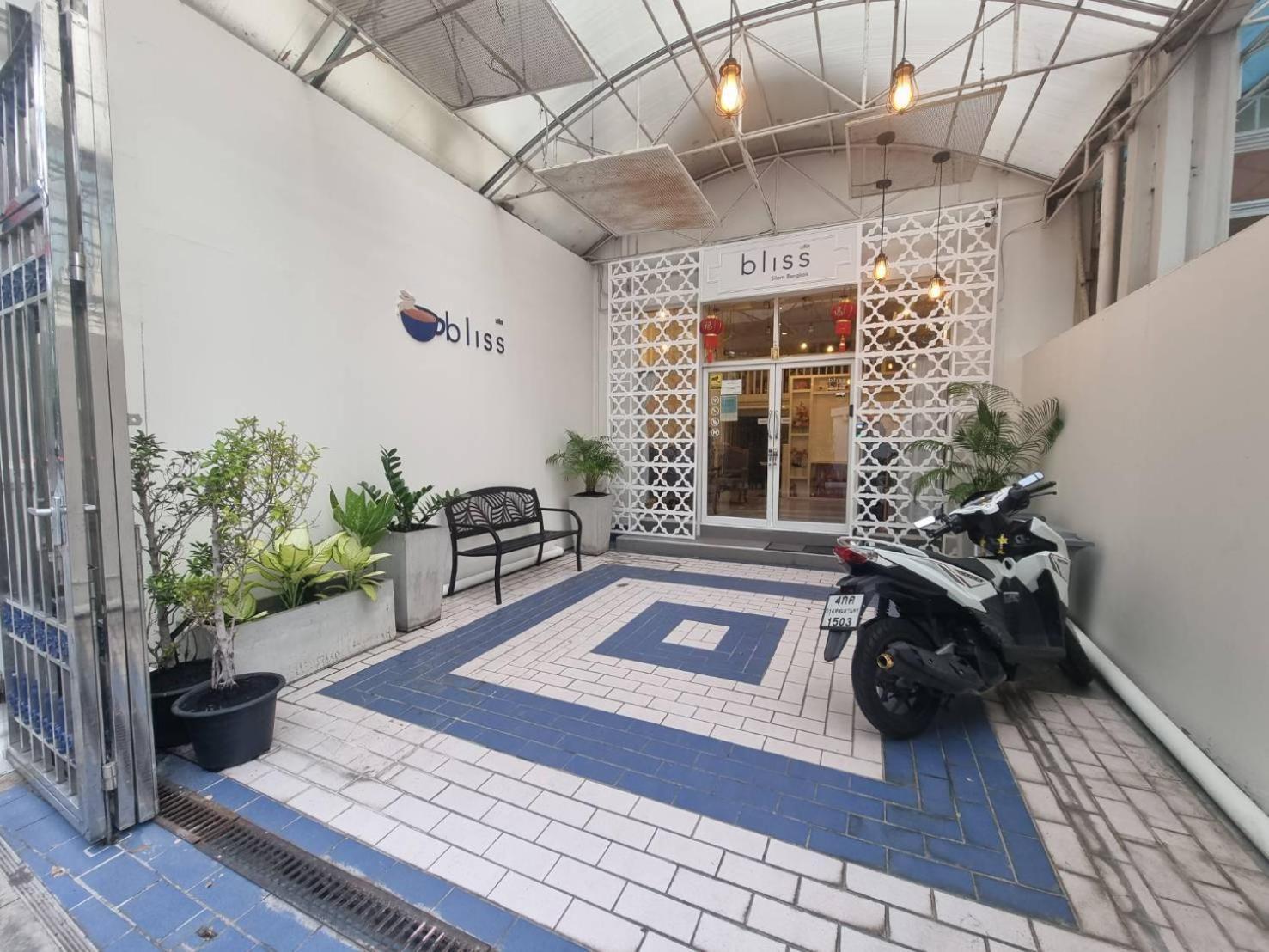 Bliss Silom Hotel 3*