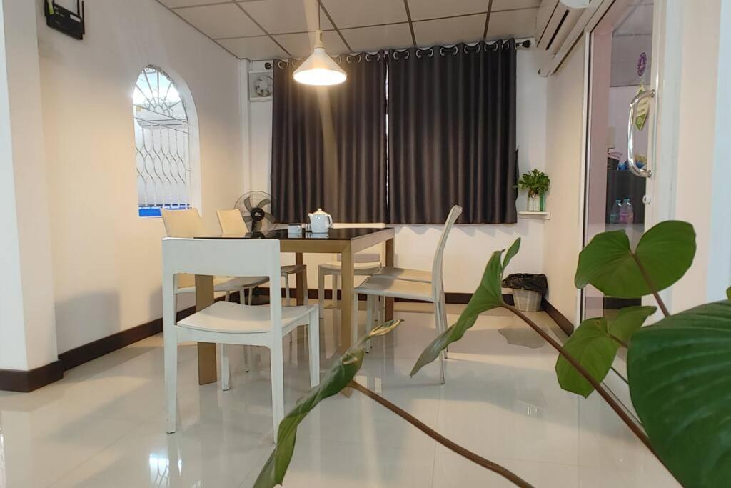 Holiday home 曼谷辉煌 旺中带静 带庭院的3个房间独立别墅 Bangkok