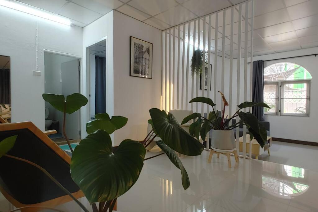 曼谷辉煌 旺中带静 带庭院的3个房间独立别墅 Holiday home *