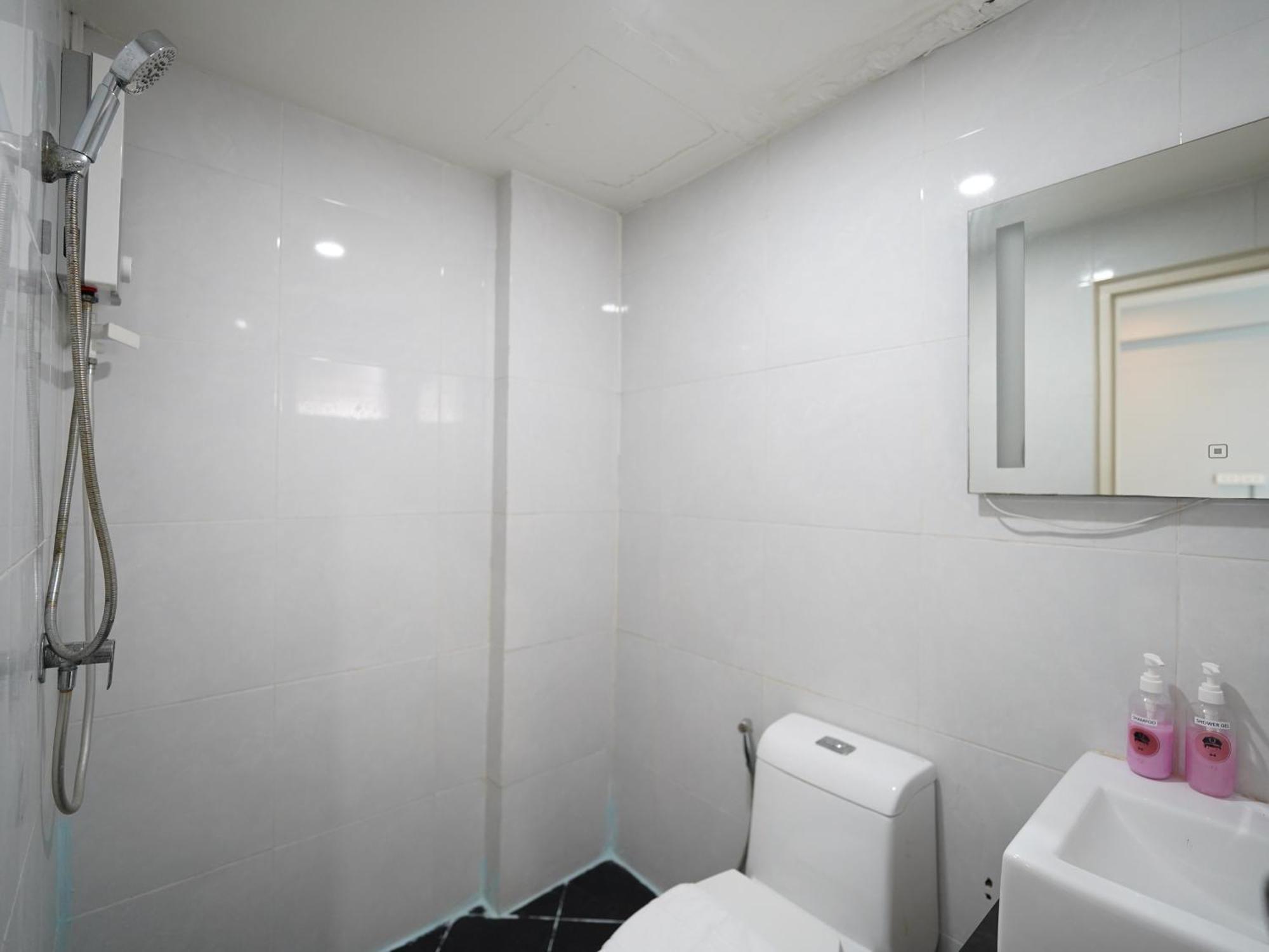 Roomquest Don Mueang Airport Hotel Bangkok