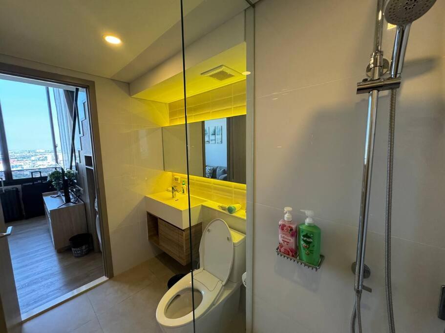 Sukhumvit 87 游泳池健身房 酒吧 餐厅 办公区等一体公寓 Apartment