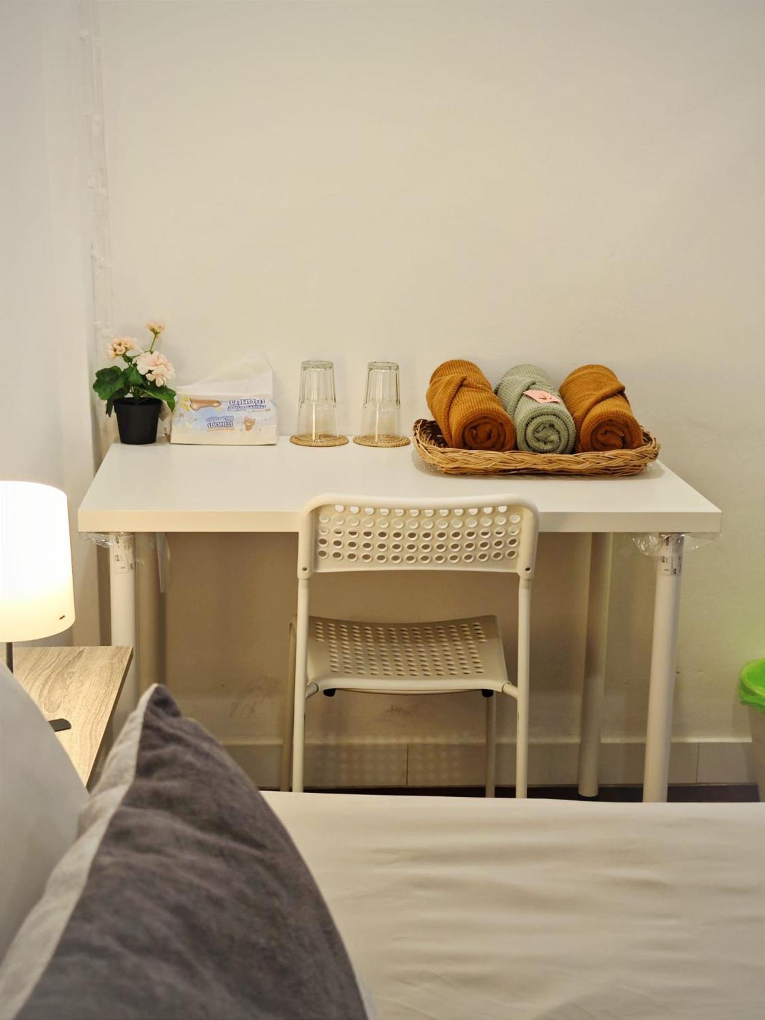 Homey And Cafe By Hematoa Gasthuis Bangkok